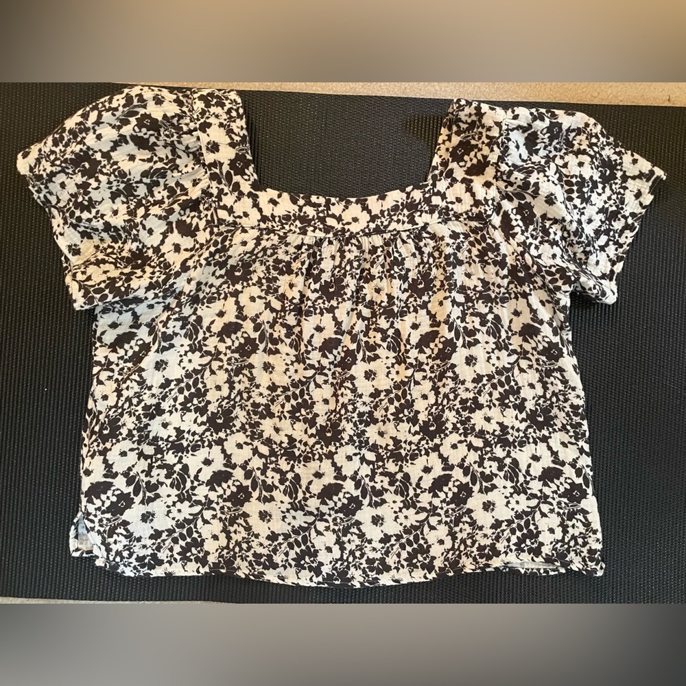 Rails Magnolia Cameo Print Black & White Button F… - image 3